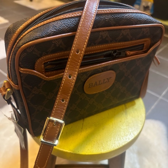 Bally cross bag, NWT - Picture 5 of 10